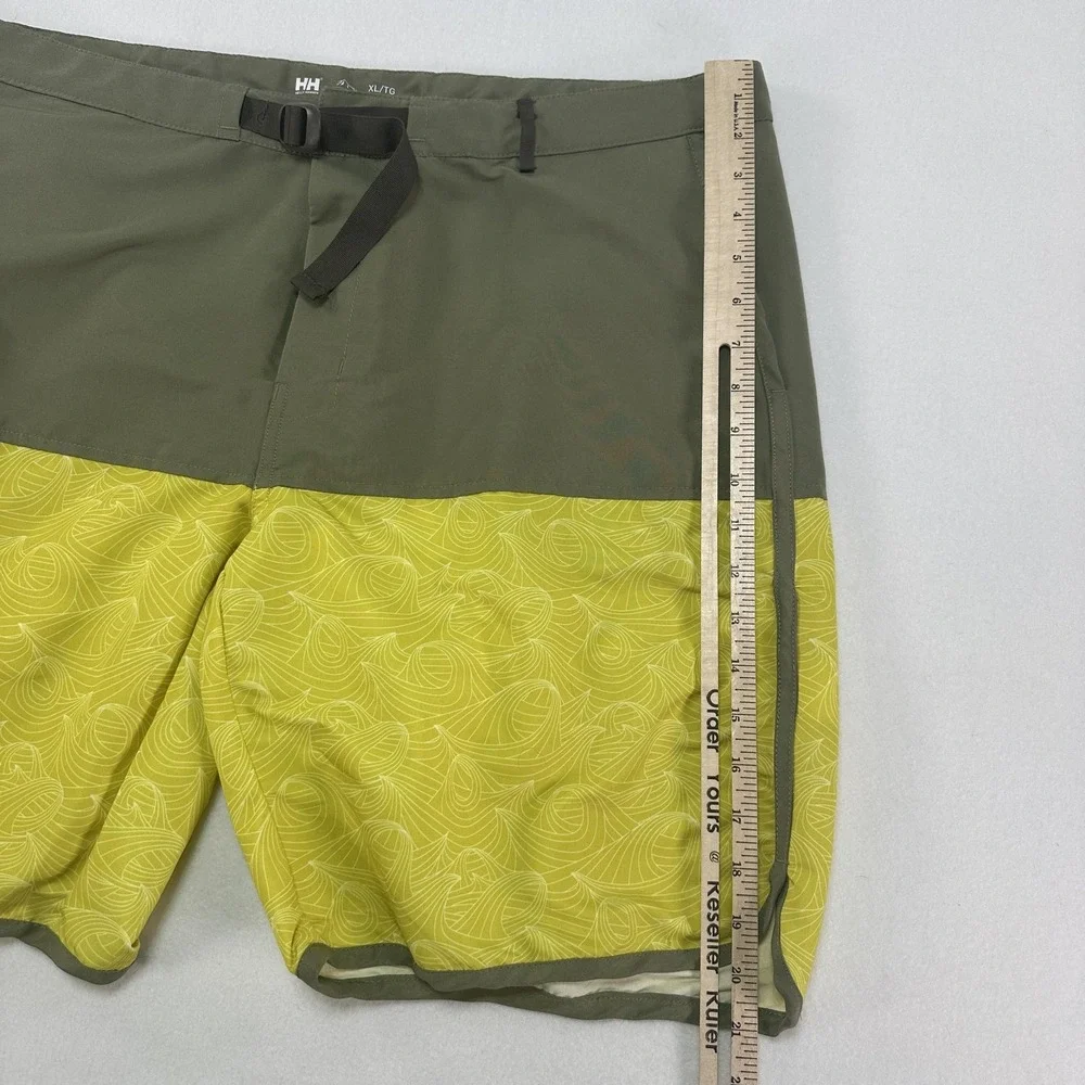 Helly Hansen Board Shorts Mens XL Green Yellow Geometric Surf Swim Trunks UPF 50
